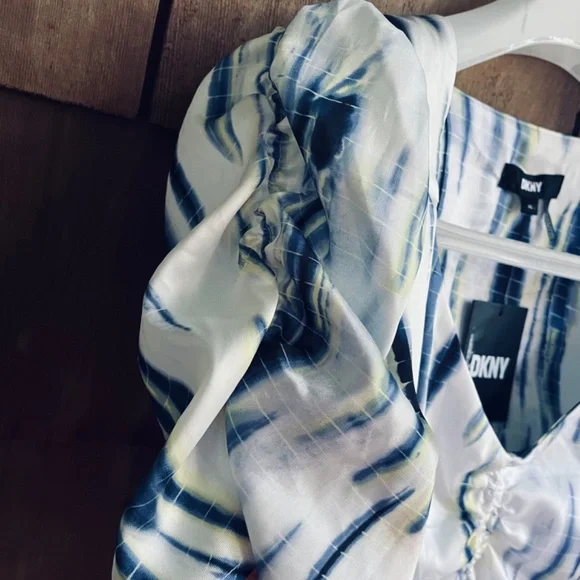 DKNY Women's Short Puff Sleeve Ruched Tie Dye Blouse Top Size XL - Picture 10 of 15